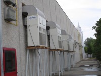 Condizionatori per il raffreddamento/riscaldamento di un capannone industriale